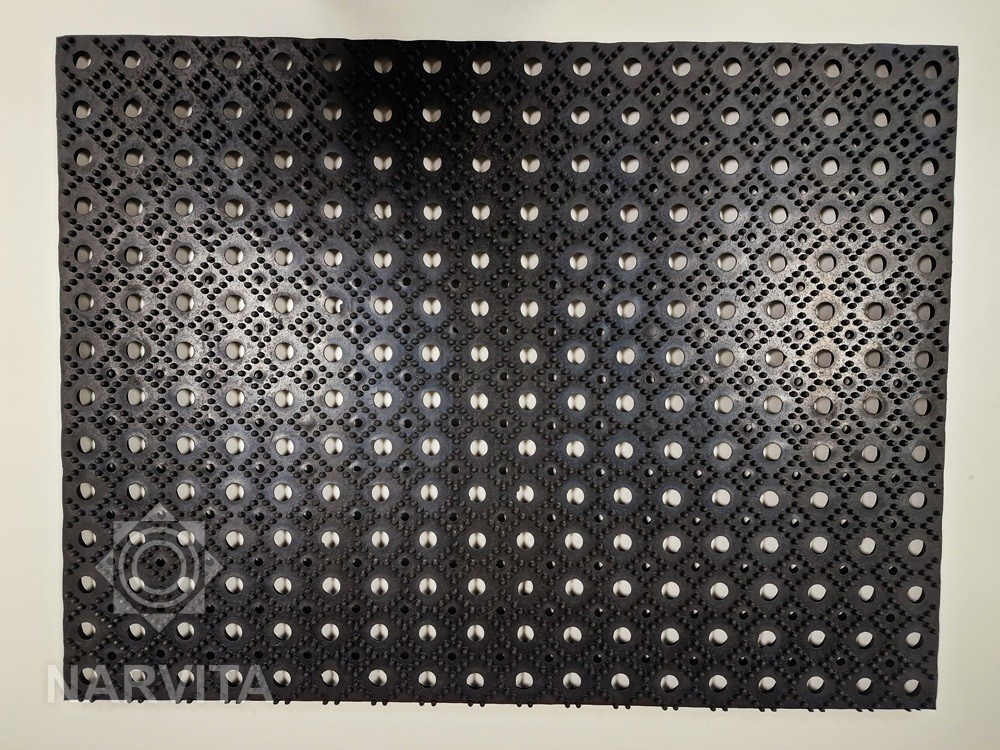 nuo paslydimo atsparus guminis kilimėlis laukui