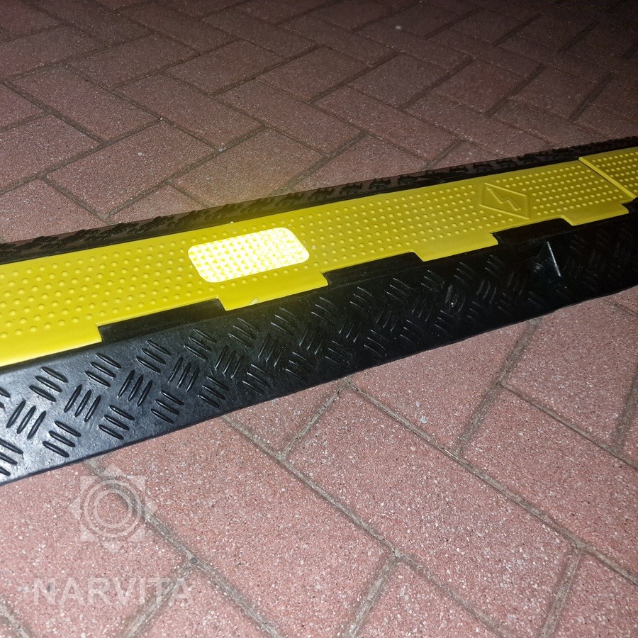 šviesą atspindintis kabelio tiltelis