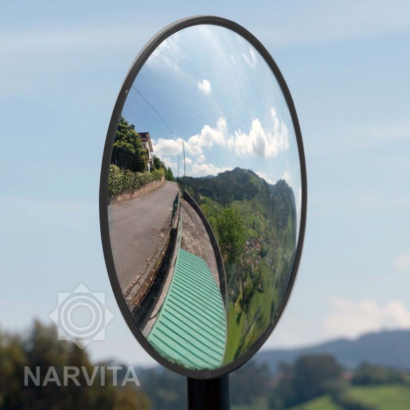 sferinis veidrodis kaimo vietovėje